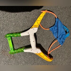 SMITH Slingshot with Yellow and Green Highlights